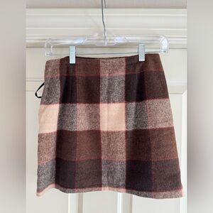 Chic Plaid Mini Skirt in Brown and Cream